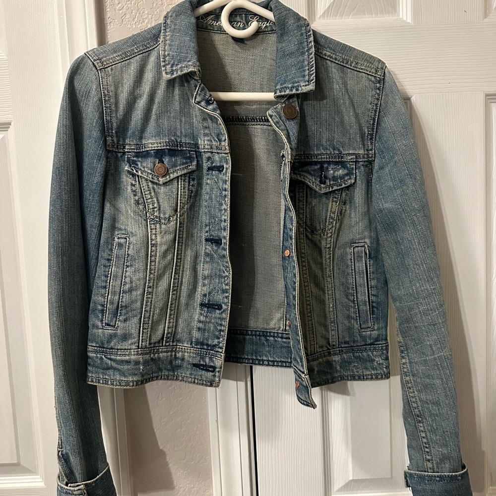 American Eagle Outfitters Light Wash Blue Denim Jacket